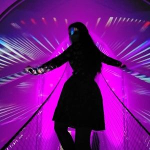 Meet your Posher, Roxy